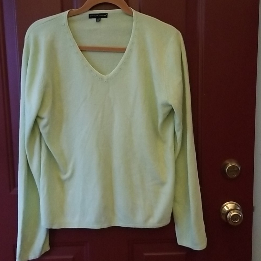 Carolyn Taylor pretty sweater